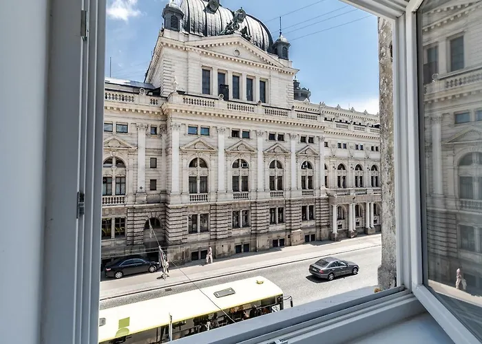 Opera House 1 Apartment Lviv